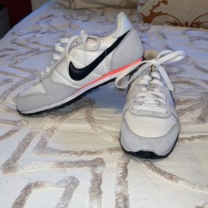 Nike Retro Sneakers